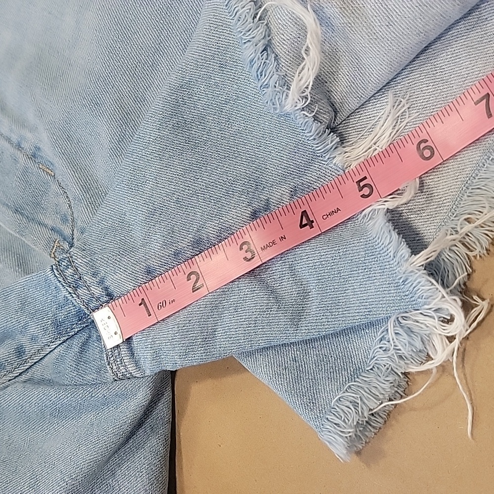 Gap Size S Light Wash Shortall, Light Destroyed, Excellent Used Condition - Picture 5 of 10